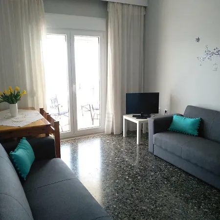 Apartman Absolut View PalaiónTsiflíkion